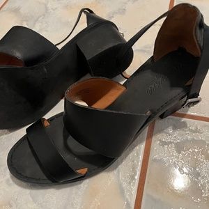 Madewell Black Strappy Sandals Size: 7.5